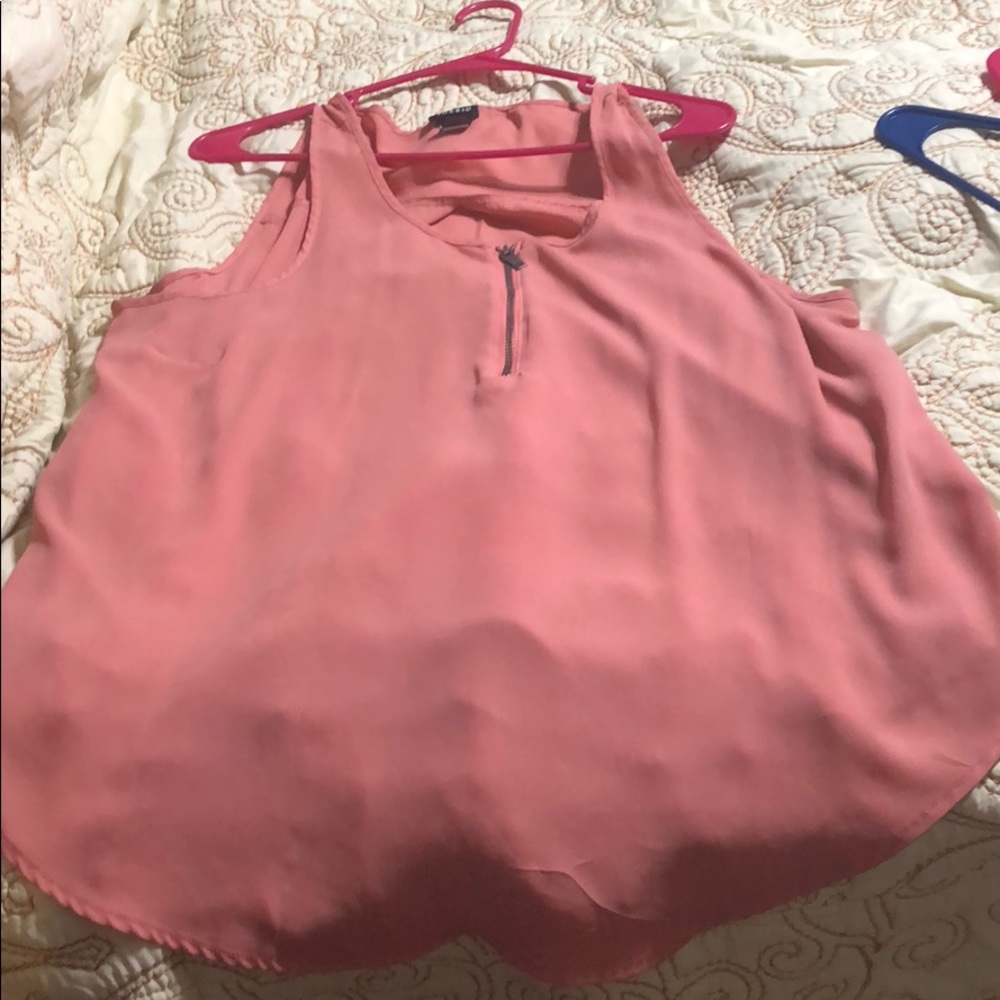 Torrid flowy tank with zipper
